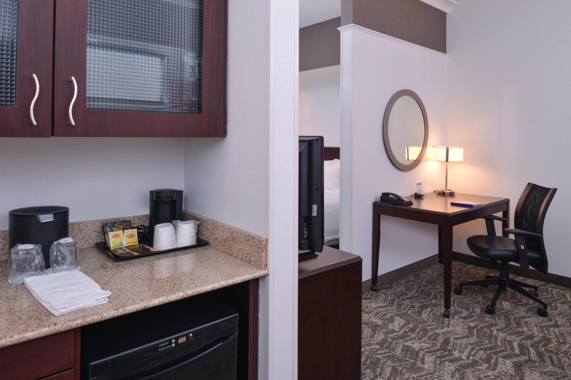 Springhill Suites By Marriott Oklahoma City Airport Bagian luar foto