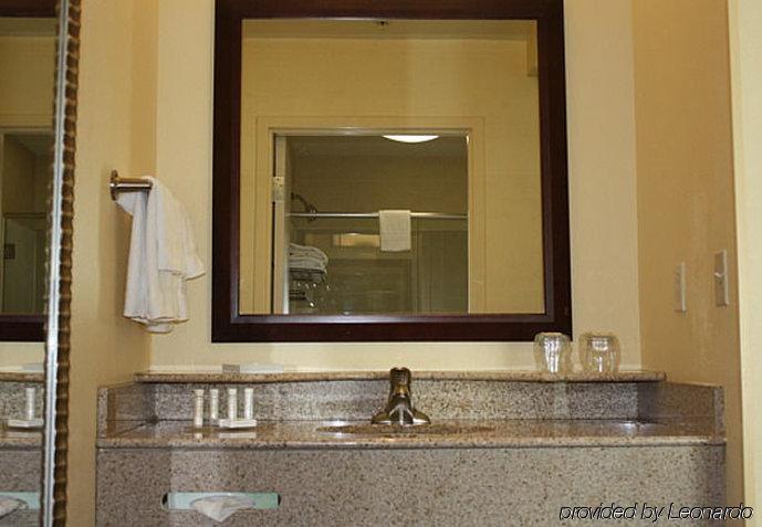 Springhill Suites By Marriott Oklahoma City Airport Bagian luar foto