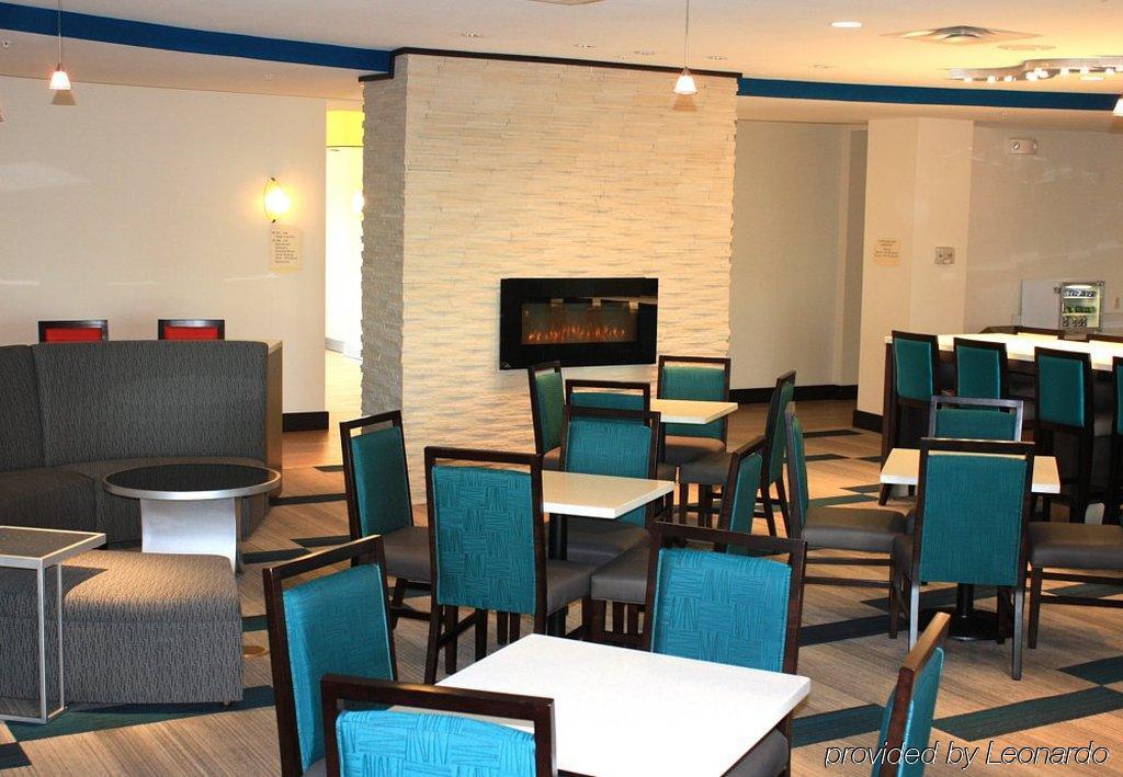 Springhill Suites By Marriott Oklahoma City Airport Bagian luar foto