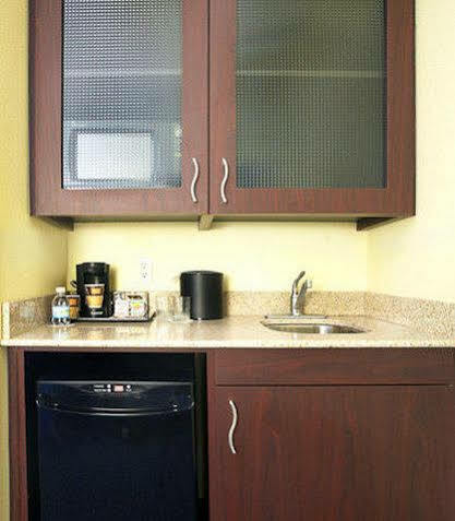 Springhill Suites By Marriott Oklahoma City Airport Bagian luar foto